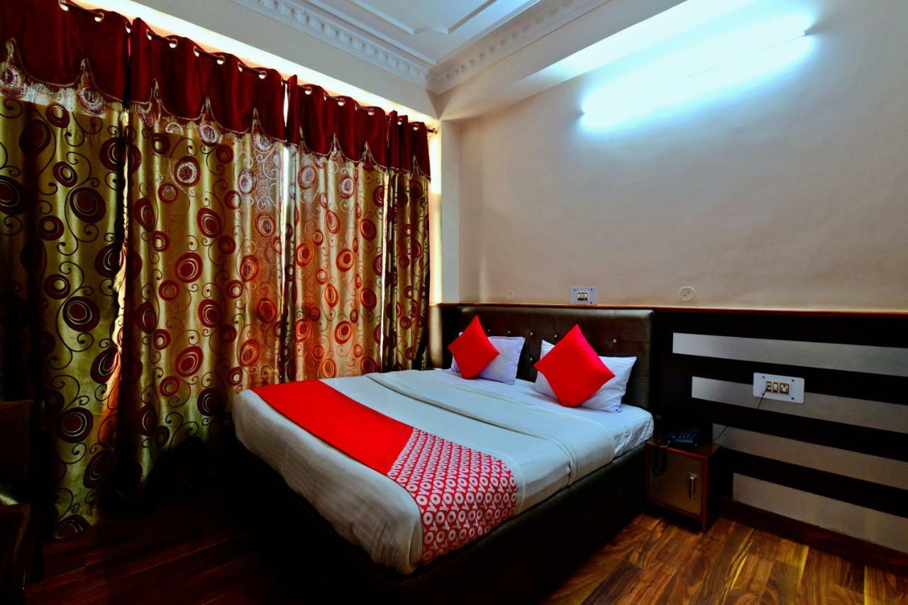 Oyo 26909 Hotel Paras Mandi Exterior foto